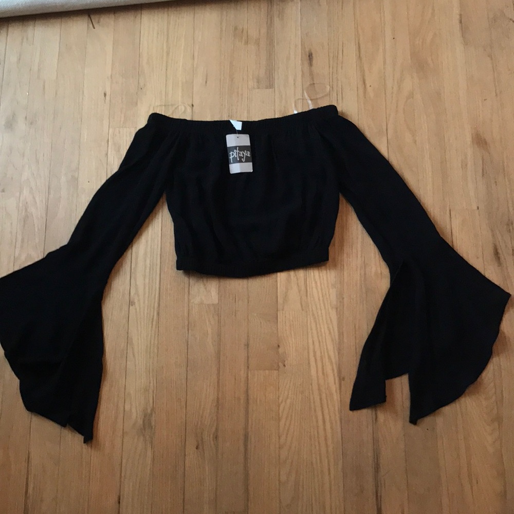 Off shoulder crop top